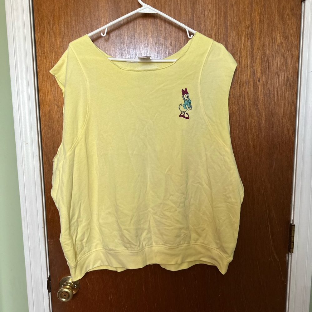Women's Disney Daisy Duck sleeveless cut-off sweatshirt style yellow size XXL